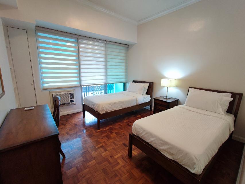 Condominium 2BR for rent pet friendly makati