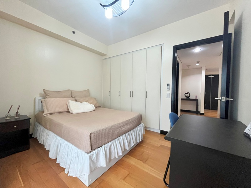 The Residences At Greenbelt Apartment & Condo Rentals 3BR