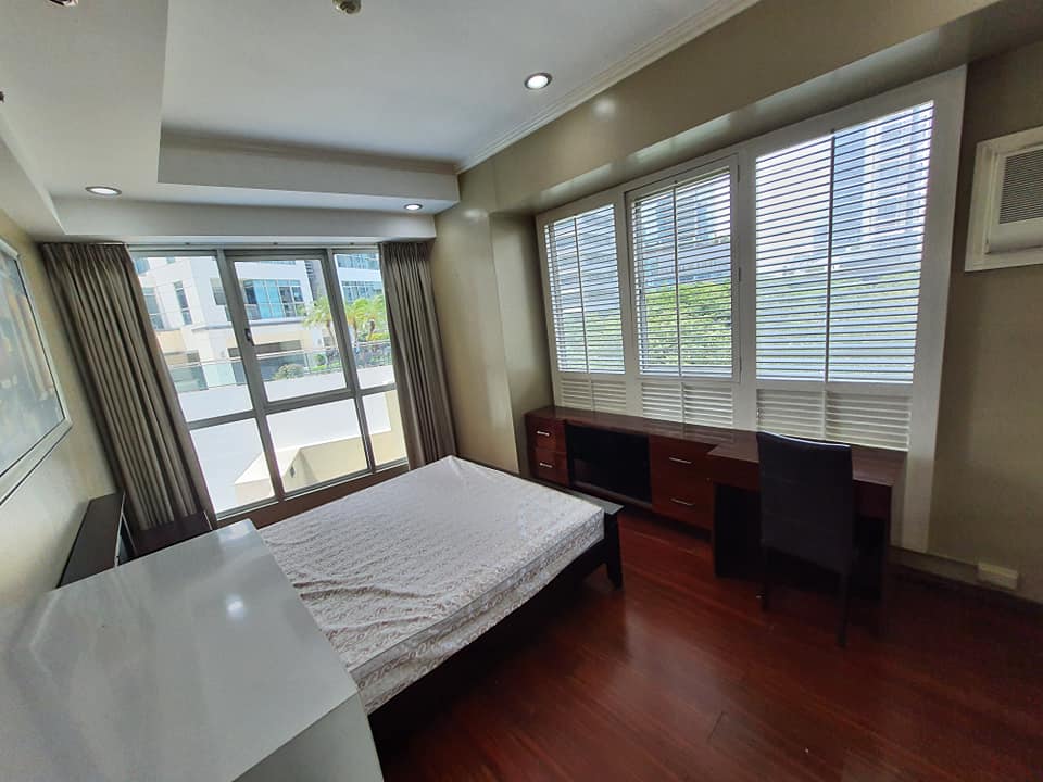 Kensington Bgc 2 bedrooms condo for rent Fort Bonifacio