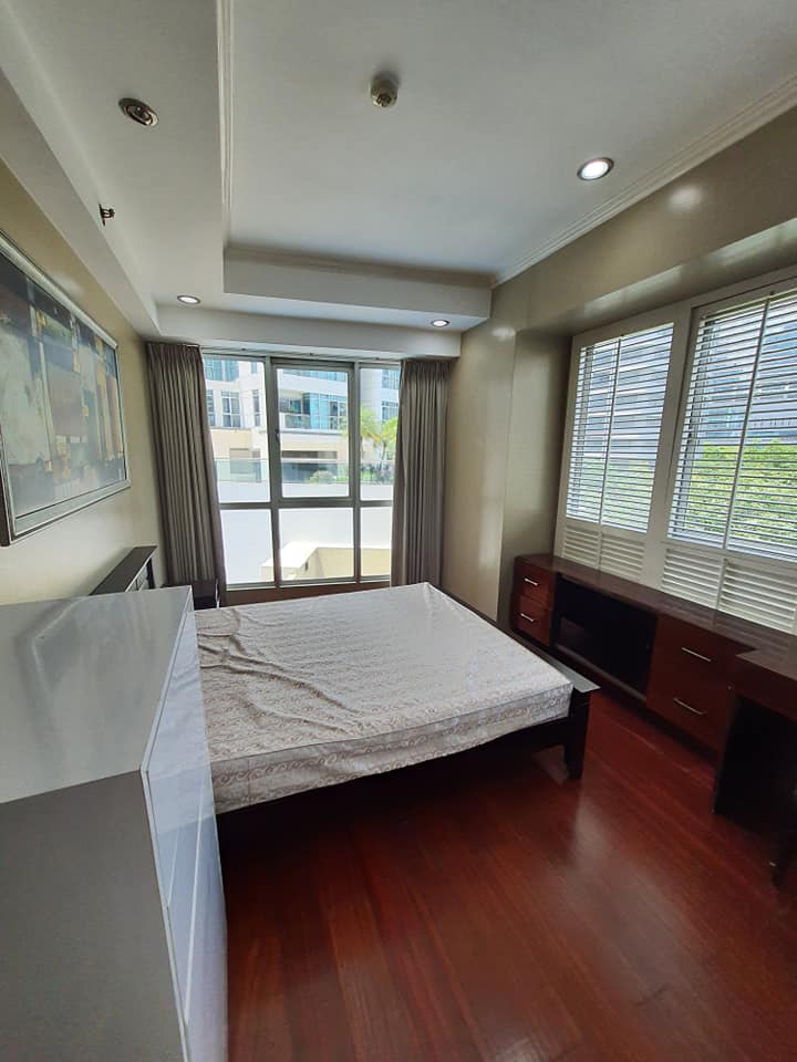 Kensington Bgc 2 bedrooms condo for rent Fort Bonifacio