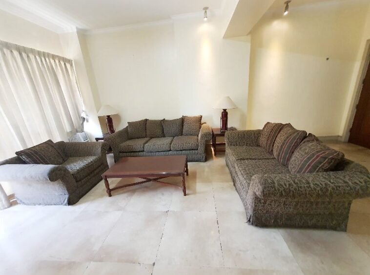 Skyland Plaza Apartment & Condo Rentals 3BR Makati City