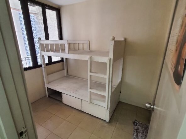 Skyland Plaza Apartment & Condo Rentals 3BR Makati City