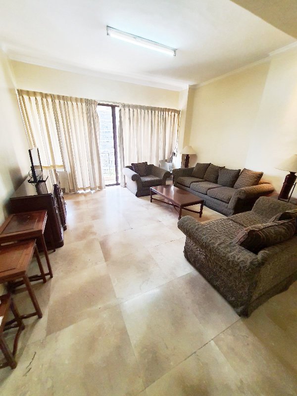 Skyland Plaza Apartment & Condo Rentals 3BR Makati City