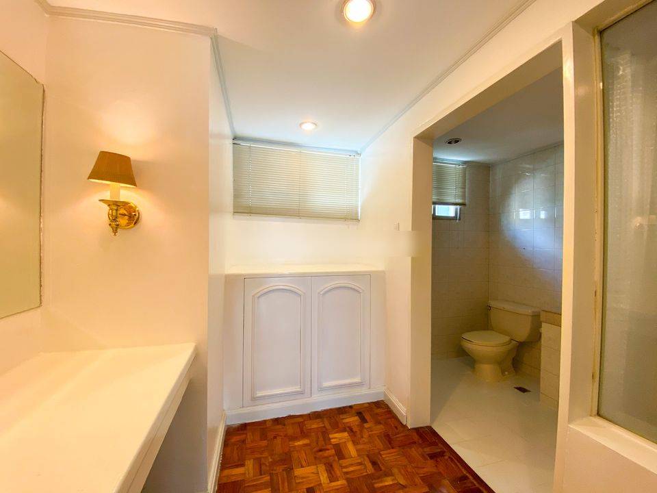 2 Bedroom Unit for Lease in Frabella 1, Rada St Legaspi makati