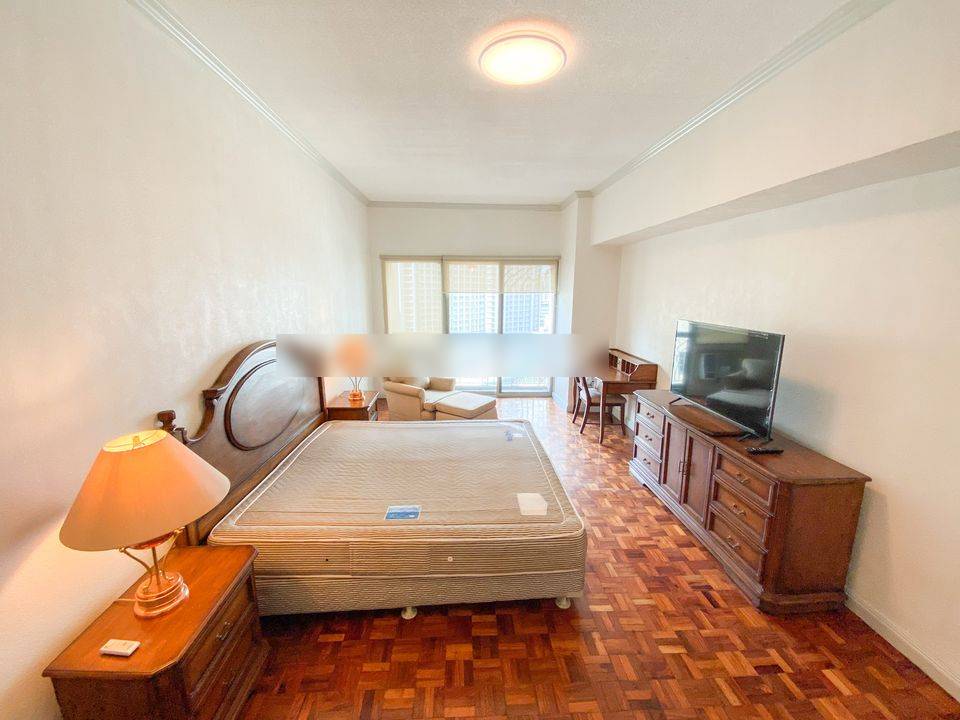2 Bedroom Unit for Lease in Frabella 1, Rada St Legaspi makati