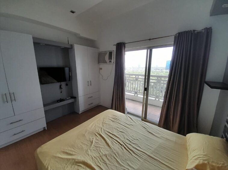 Elizabeth Place One Bedroom for lease in Salcedo Village, Makati