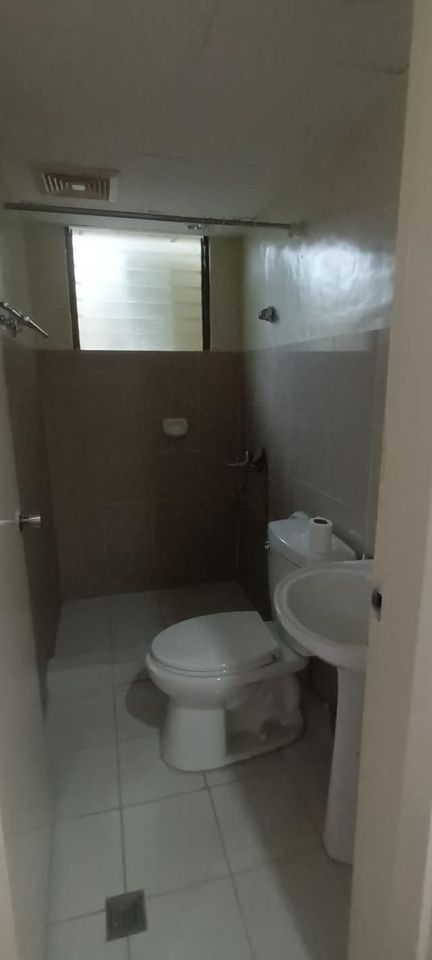 Greenbelt Legaspi Village 3 Bedrooms makati Condo for Lease, Makati