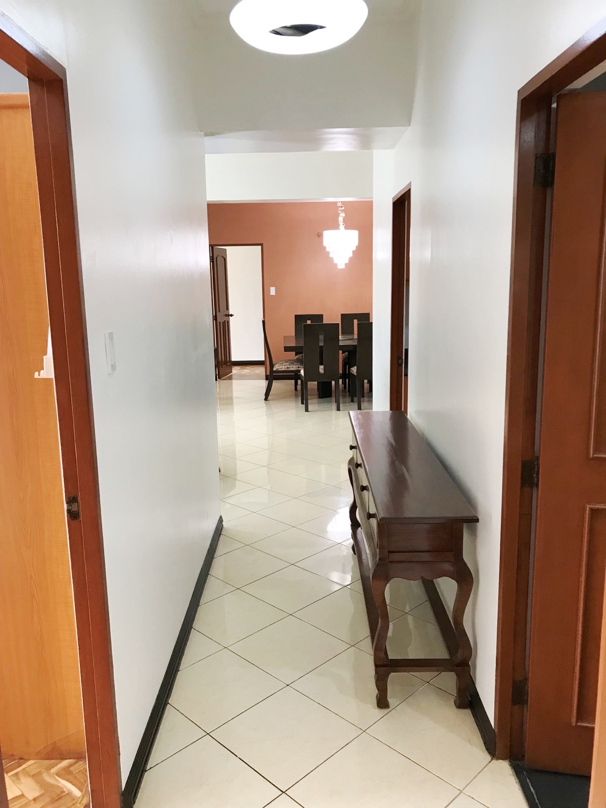 Paseo Parkview Suites 3 Bedroom Condo Lease in Makati