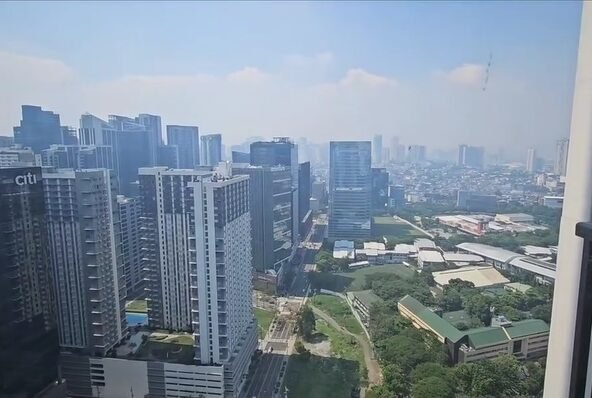 Park Triangle Residences Lease BGC 1BR furnished Fort Bonifacio
