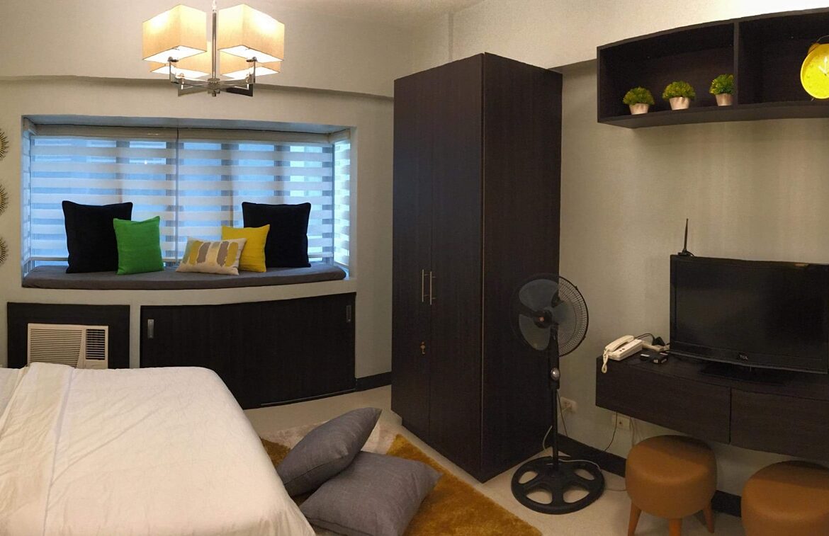 For Lease Morgan Residences Mckinley Studio furnished Taguig City