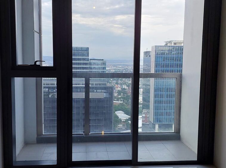 Uptown Ritz Residences Semi - Furnished 2BR For Rent, Taguig