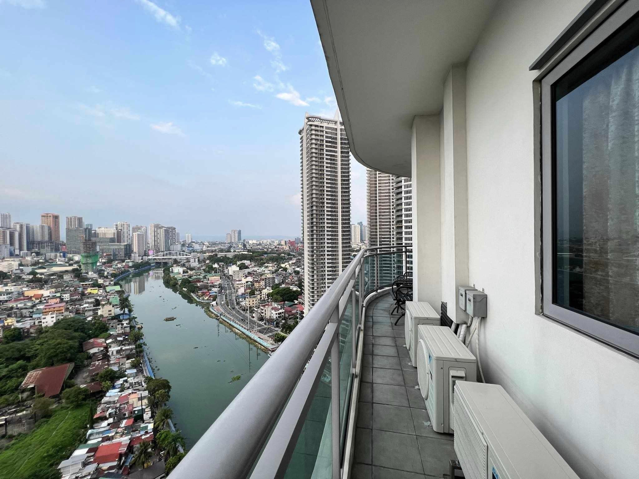 Acqua Private Residences 2BR Apartment & Condo Rentals