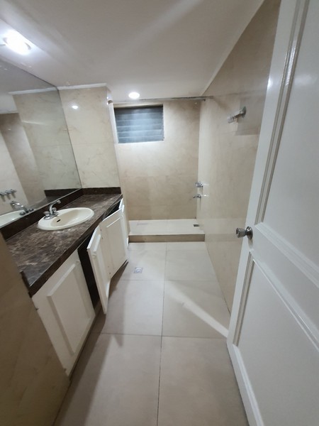 3 bedroom Renovated Unit in Cosmopolitan Tower-Valero St. Salcedo Village Makati City