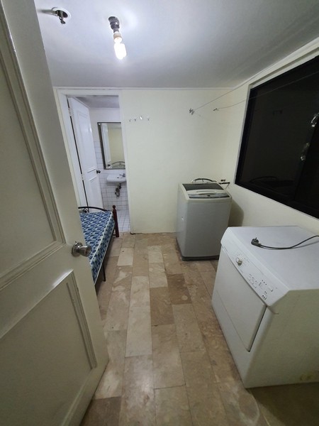 3 bedroom Renovated Unit in Cosmopolitan Tower-Valero St. Salcedo Village Makati City