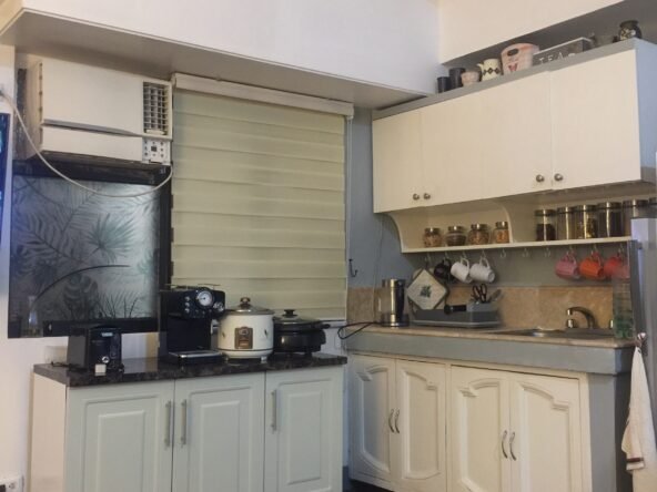 Prince Plaza studio for sale Condominium in Legazpi Village, Makati Metro Manila