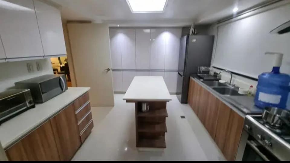 3BRCondo for Rent at Cosmopolitan Tower Makati Salcedo Village