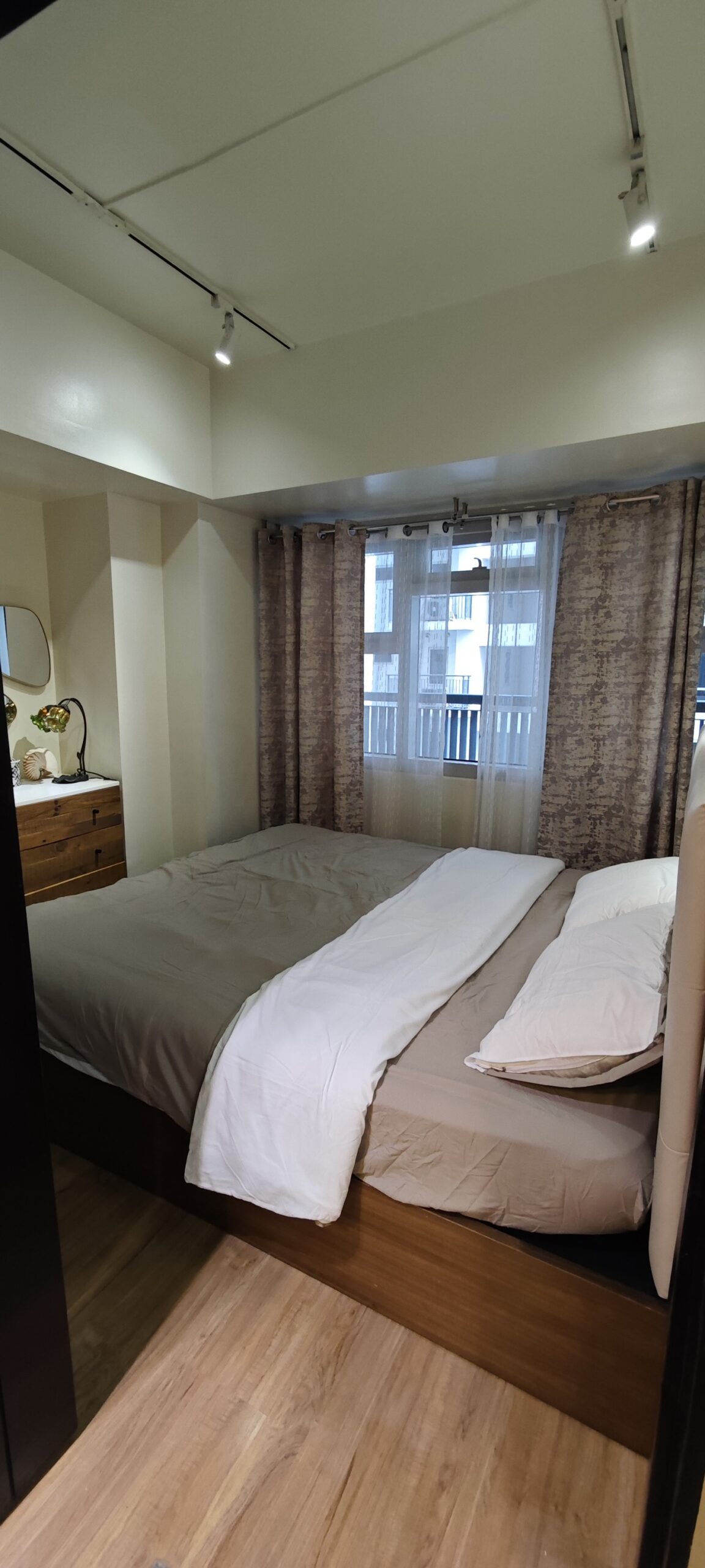 Fully Furnished 1BR for Rent in One Maridien BGC Taguig