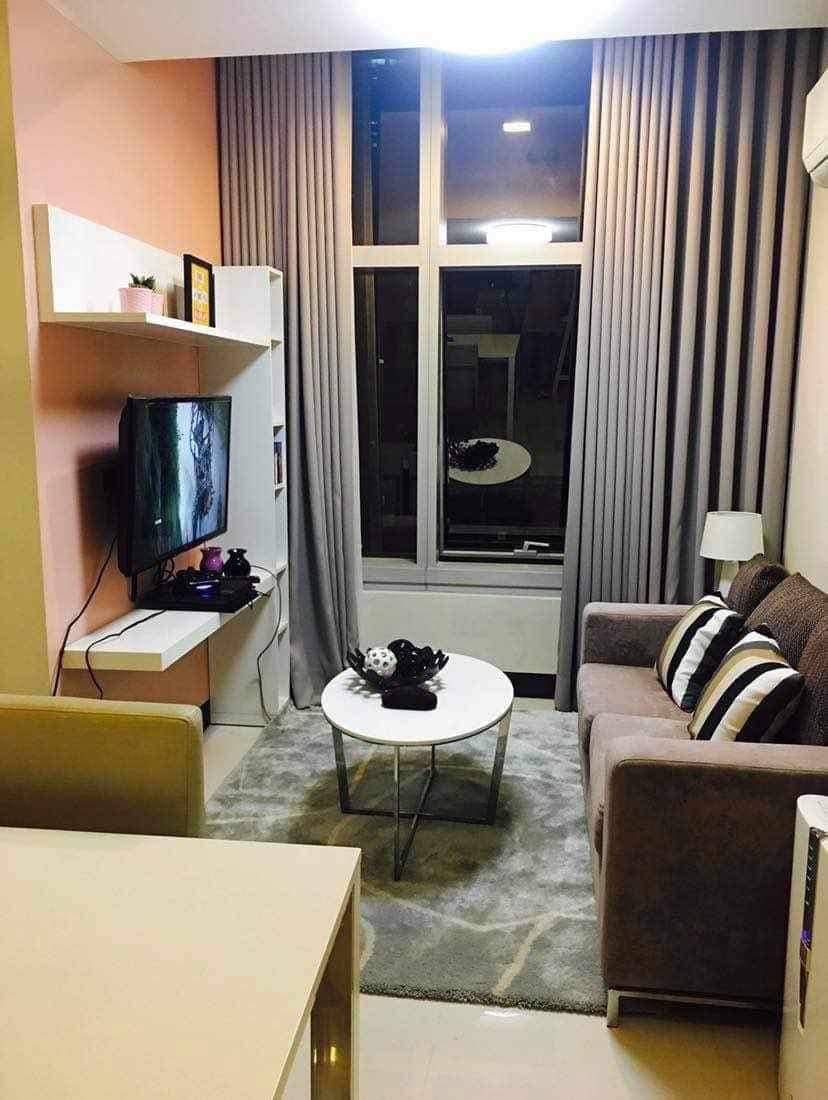 One Central Beside RCBC 1 Bedroom for lease Makati