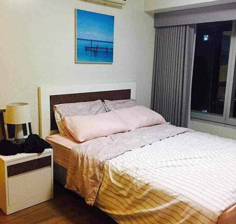 One Central Beside RCBC 1 Bedroom for lease Makati