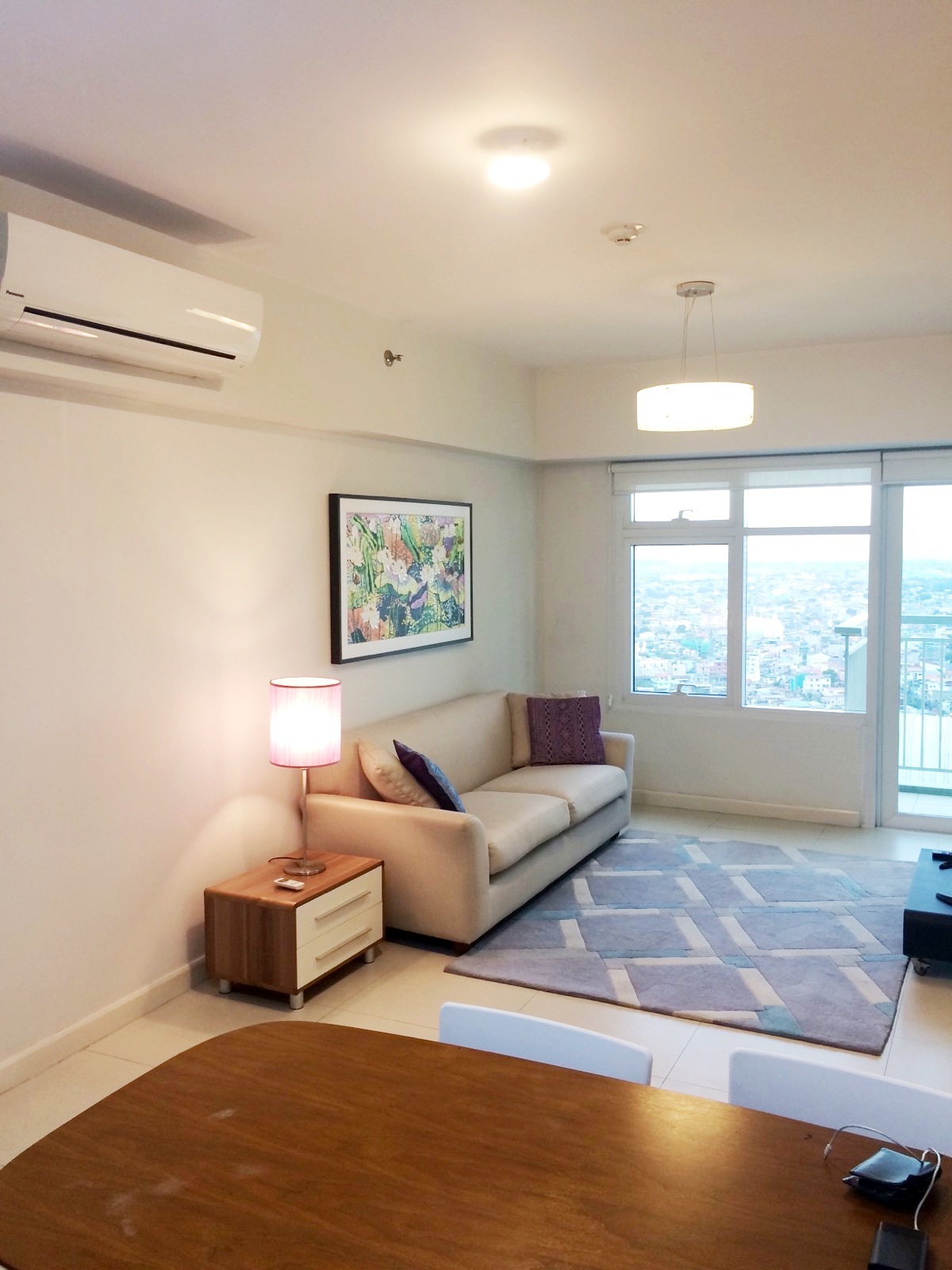 Two Serendra Condo for Lease Red Oak Tower 1 Bedroom