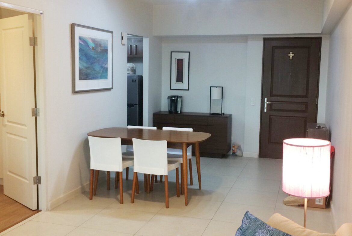 Two Serendra Condo for Lease Red Oak Tower 1 Bedroom