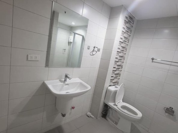 Makati 2br For Rent in Salcedo Village Furnished