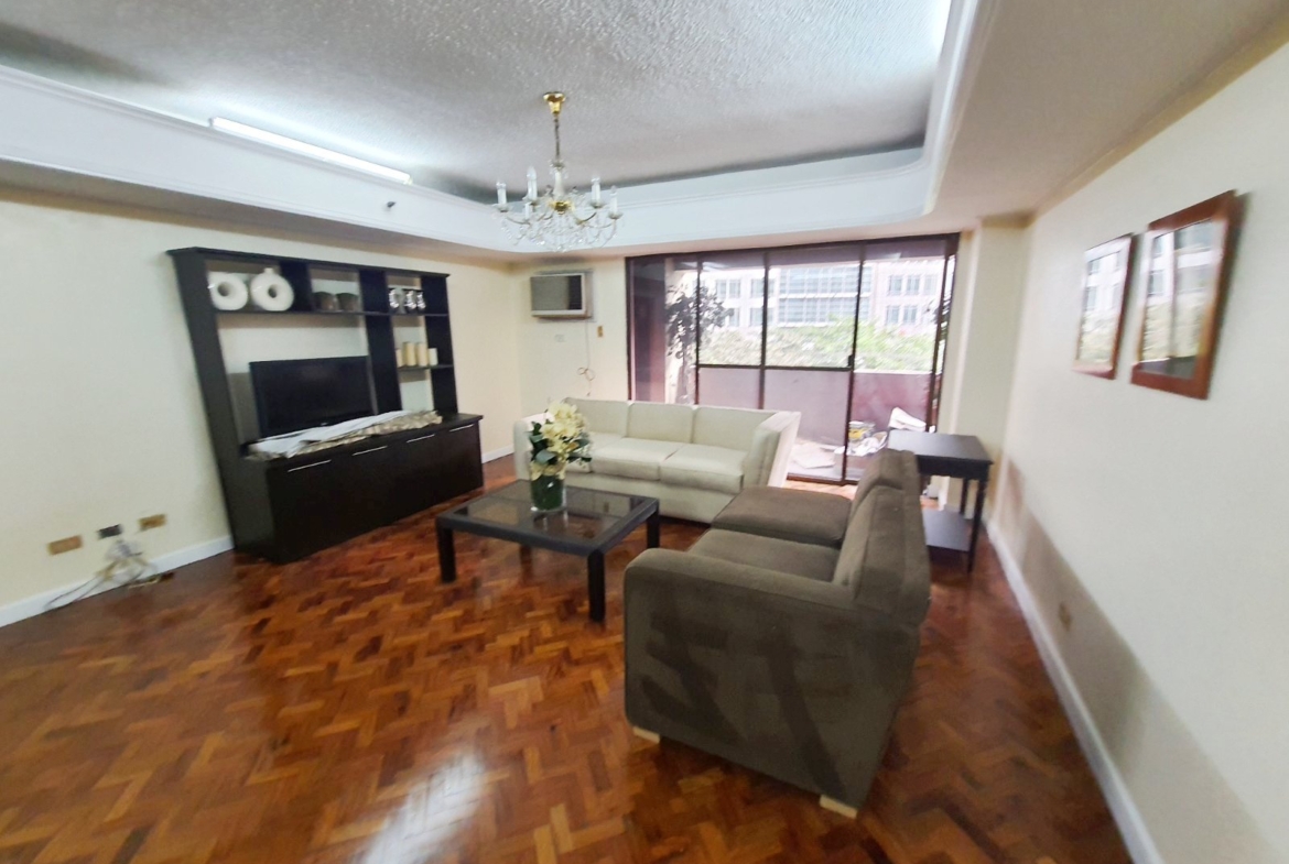 3 Bedrooms Condo For Rent in Salcedo Village, Makati Cosmopolitan Tower