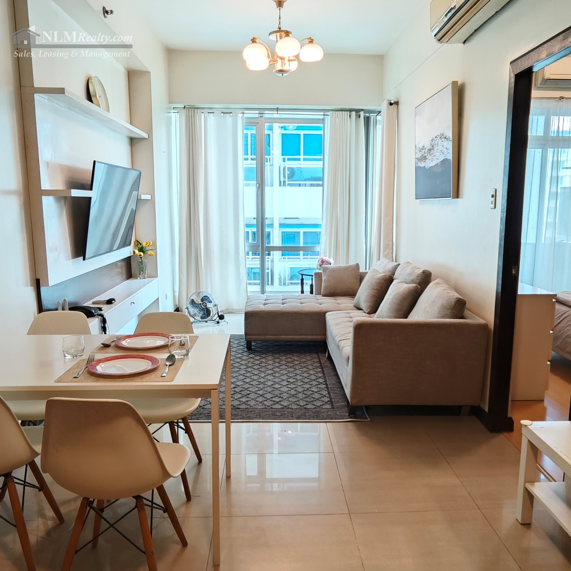 FOR RENT: 1BR Grand Hamptons in Fort Bonifacio BGC