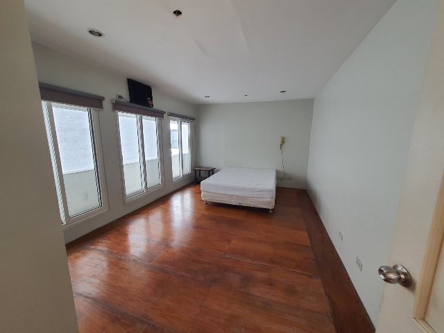 The Crescent 4BR Bi-level Unit for Rent Ortigas Pasig