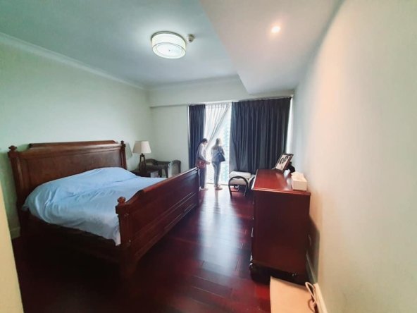 Raffles Residences 2 Bedrooms For Sale Makati