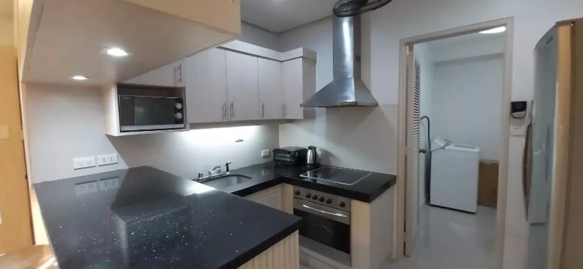 2 BR condo for Sale in Legaspi Village 2 BR for Sale BSA