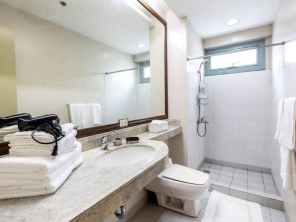 One Legaspi Park 2 Bedroom Unit for Rent in Makati