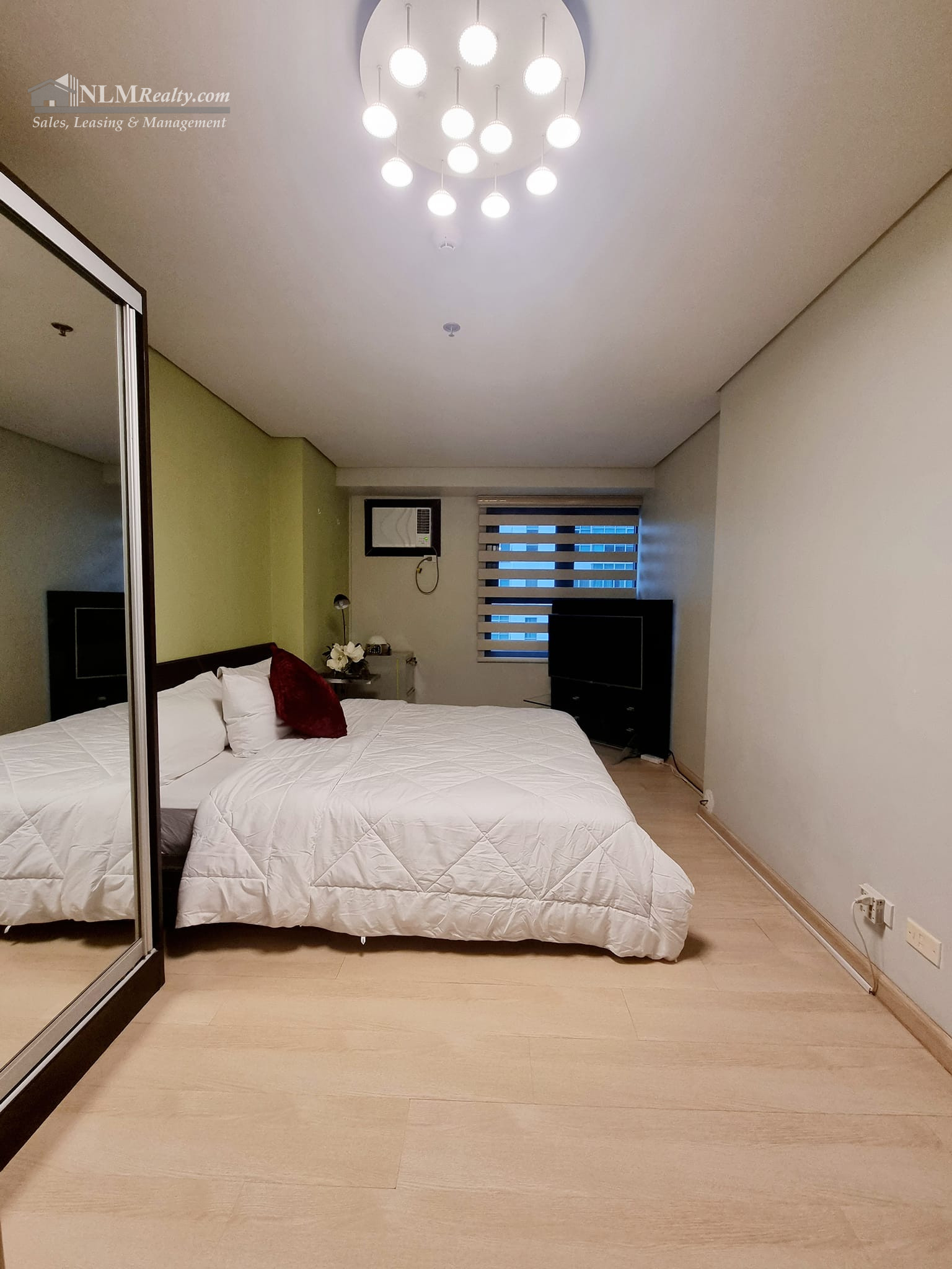 The Fort Residences 2BR Loft Apartment & Condo Rentals