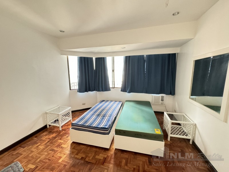 3 Bedroom Condominium Unit For Rent in LPL Plaza