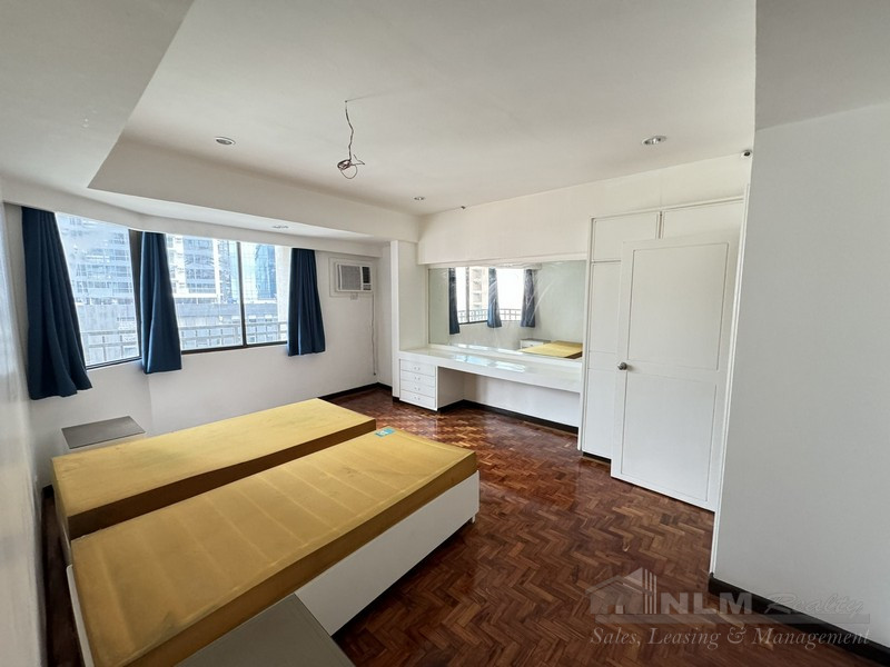 3 Bedroom Condominium Unit For Rent in LPL Plaza