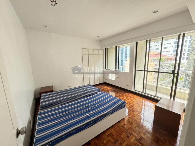 3 Bedrooms Condo For Rent in Salcedo Village, Makati .