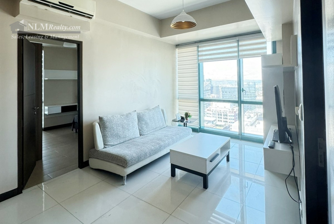 FIRE SALE 2 Bedroom 8 Forbes Town Road BGC Taguig