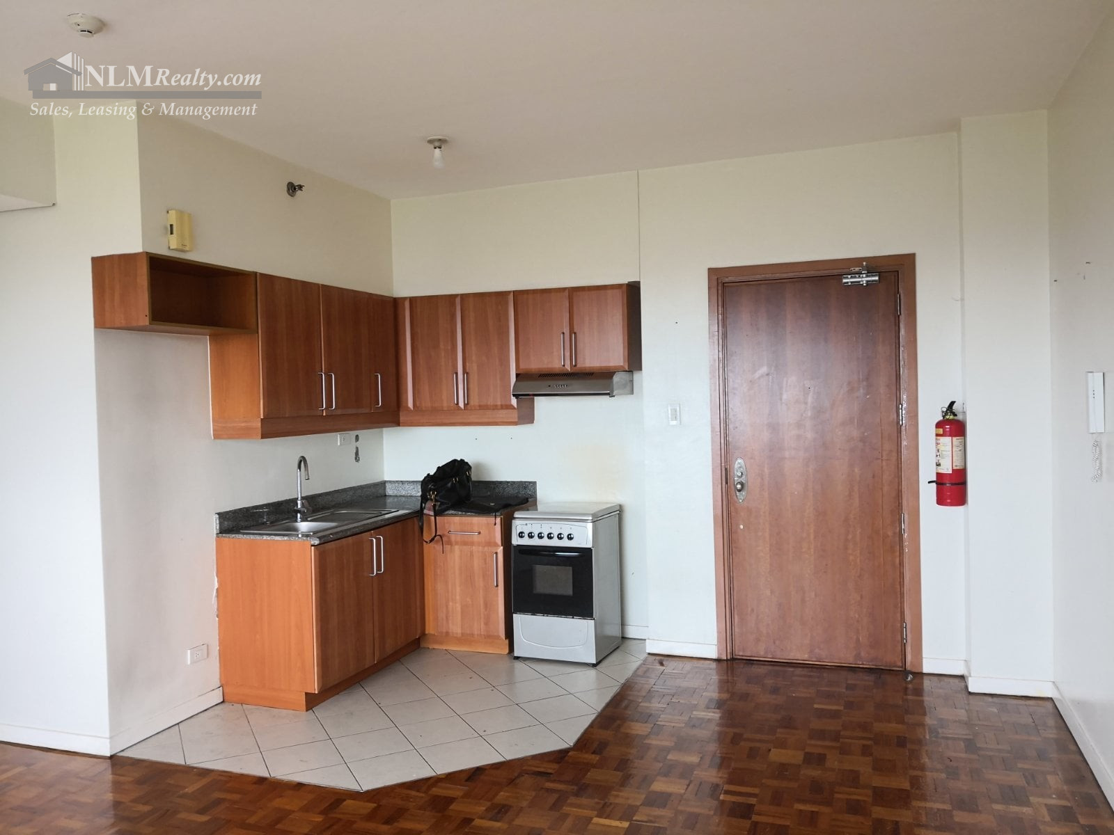 Fifth Avenue Place 2BR CONDO UNIT FOR RENT  BGC