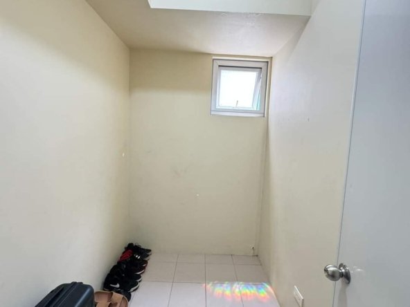 Avida Towers BGC 9th Avenue Apartment & Condo Rentals