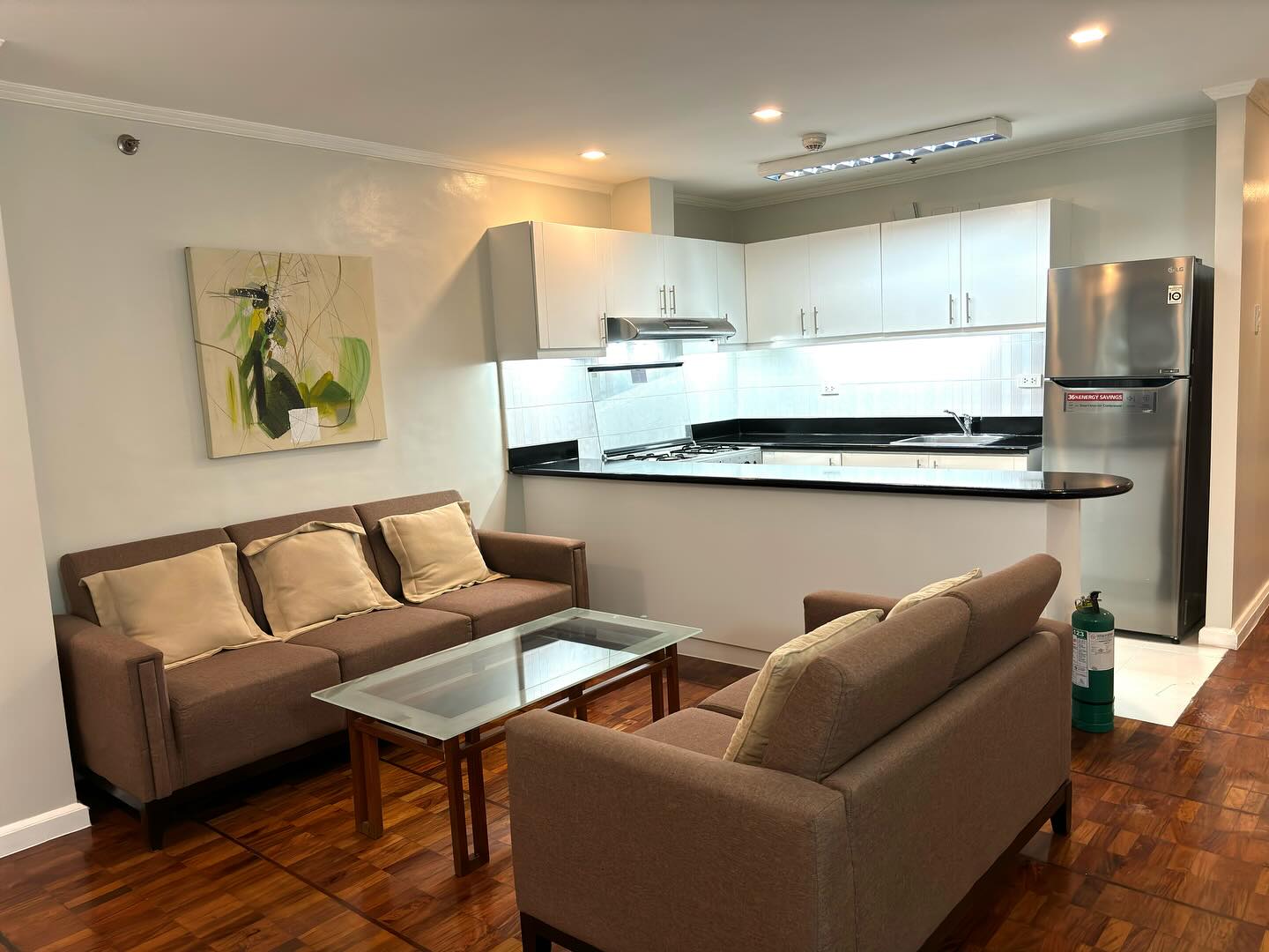 FOR LEASE Classica Tower 2-bedroom Salcedo Village Makati