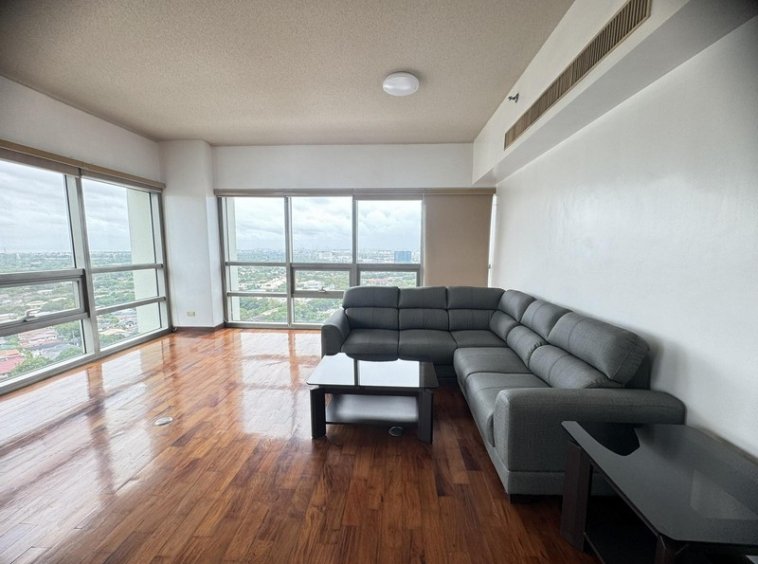 2BR Condo For Rent near Greenbelt Mall at Residences TRAG