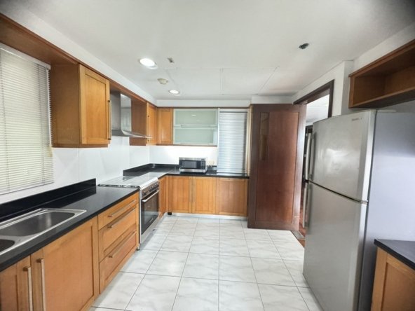 2BR Condo For Rent near Greenbelt Mall at Residences TRAG