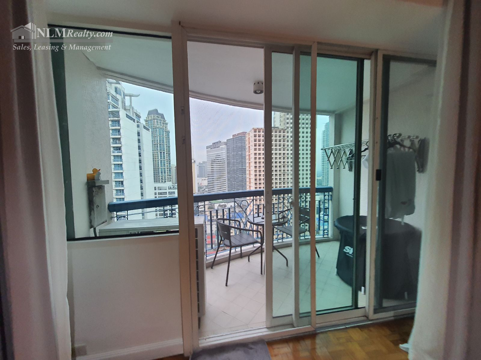 Frabelle 2BR for SALE in Legazpi Village Makati modern