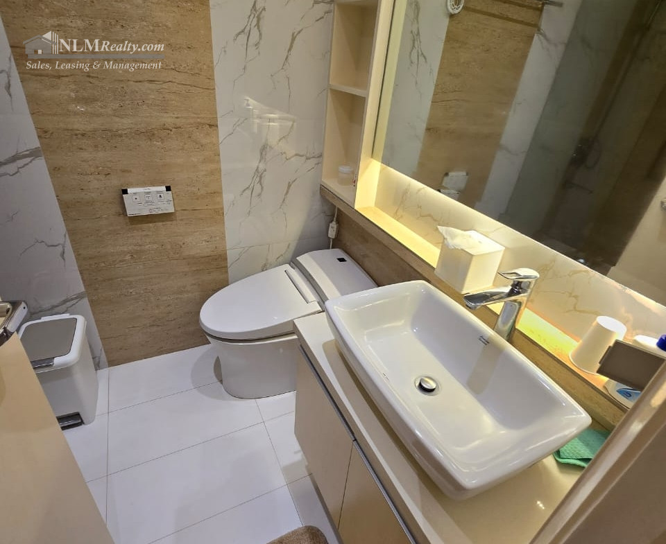 Manansala Tower 1BR Rockwell FOR RENT Spacious unit Makati