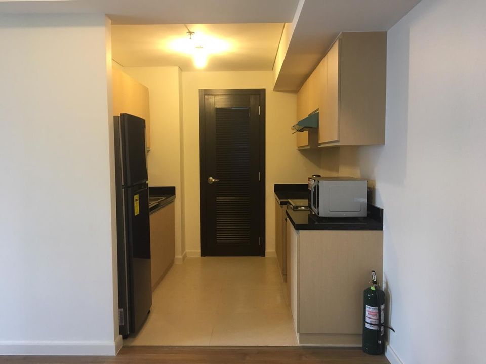 Lerato one bedroom Condo For Rent Makati Fully furnished