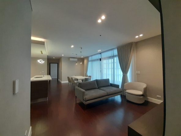 Garden Towers 3BR Apartment & Condo Rentals near One Ayala