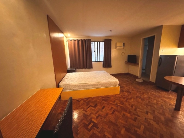 Salcedo Village spacious 1 bedroom condo for Rent in Makati