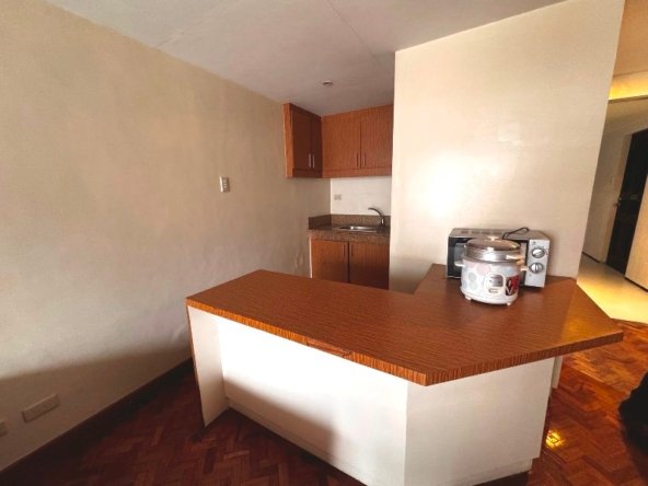 Salcedo Village Studio Type Condo For Rent Makati LPL