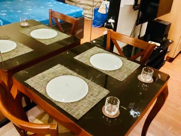 Knightsbridge studio for rent with balcony in Makati