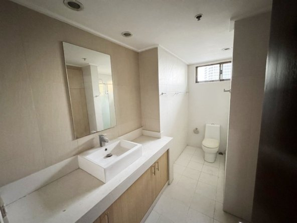 Crown Tower 3BR Apartment & Condo Rentals Makati